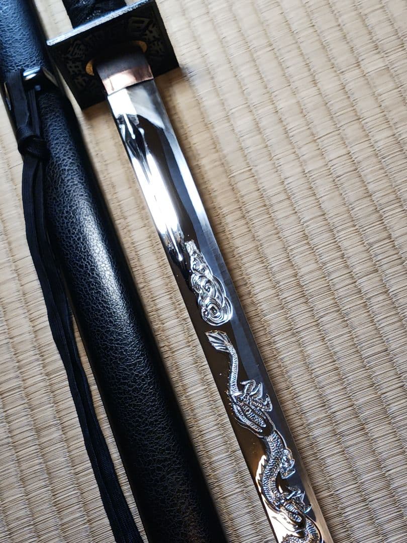 忍者刀、(服部半蔵) 徳川家拝領刀.写、葵.勝龍彫り、のたれ刃文、(