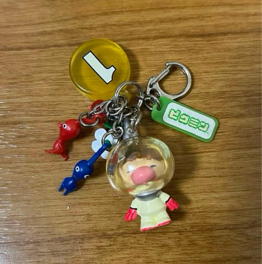 ピクミン】いちぶんのいちホルダー オリマー 赤ピクミン 青ピクミン