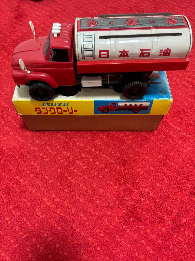 ダイヤ　ISUZUタンクローリーブリキ
