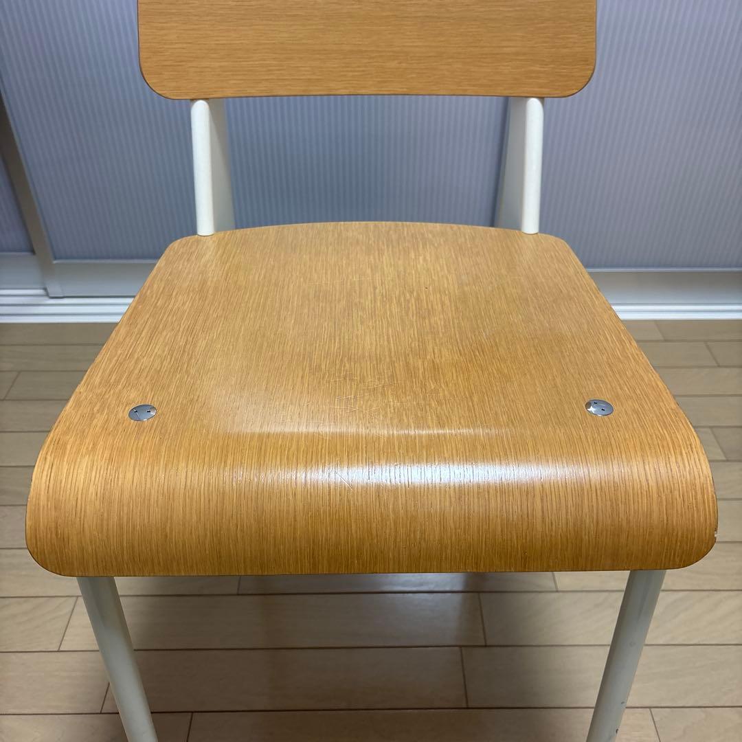 Vitra Prouvé Collection デスクチェア白