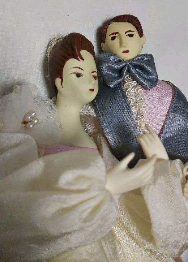 レトロな ダンシング オルゴール人形