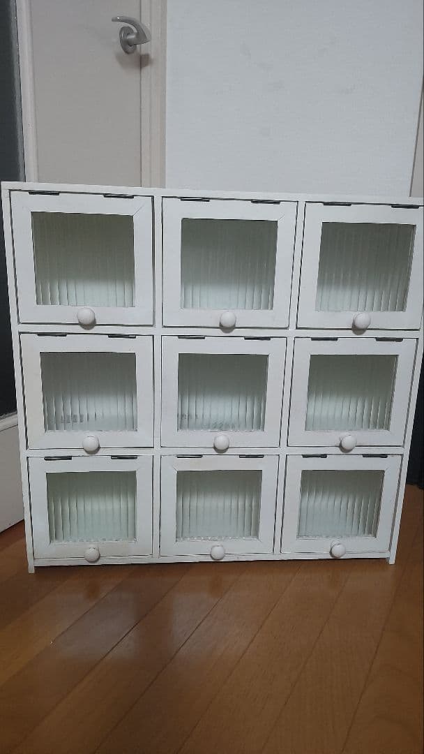 北欧風ホワイト 木製キャビネット 9個収納