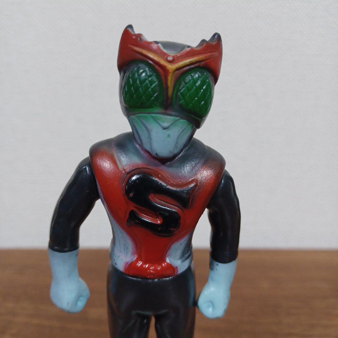 無版権 パチもの 「仮面ライダーストロンガー」風のソフ ビフィギュア