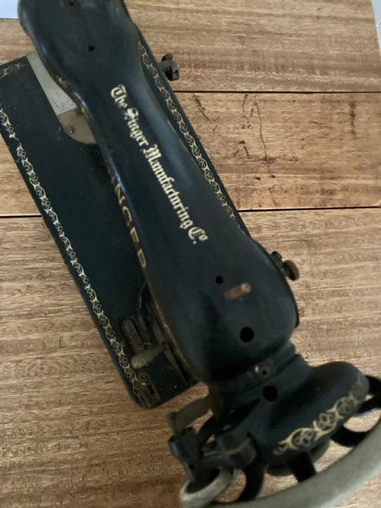 ディスプレイに❤︎アンティーク　シンガーミシン