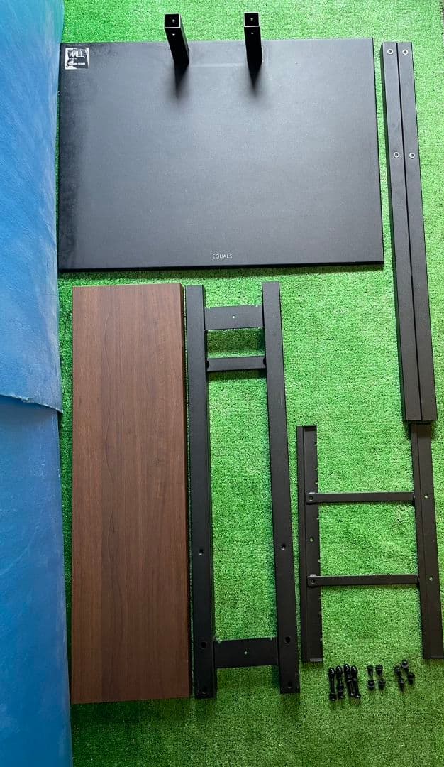 EQUALS WALL seriesブラウンカラー