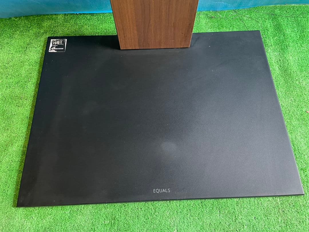 EQUALS WALL seriesブラウンカラー