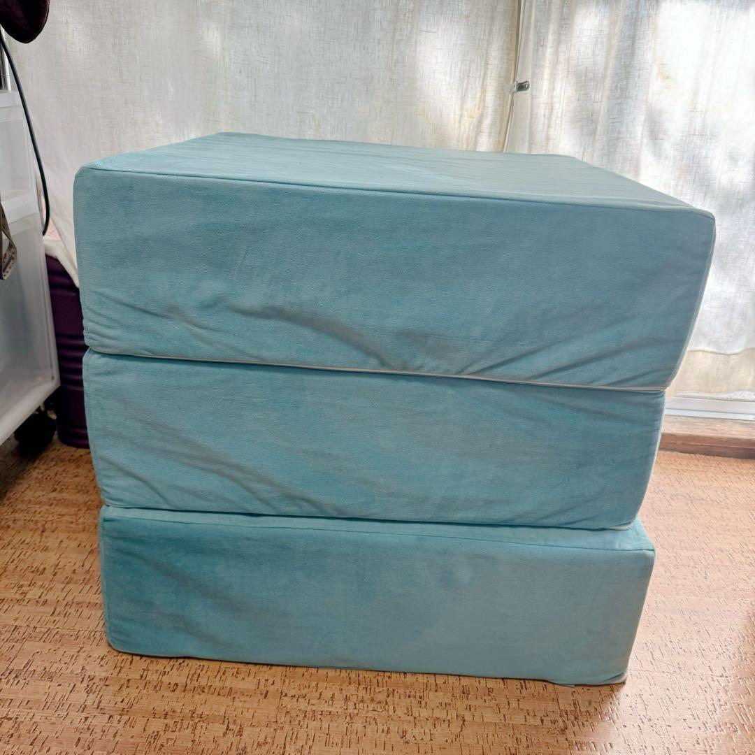 【中古】カインズのブロックソファ　60✖️60✖️18 カバー付き　3つセット