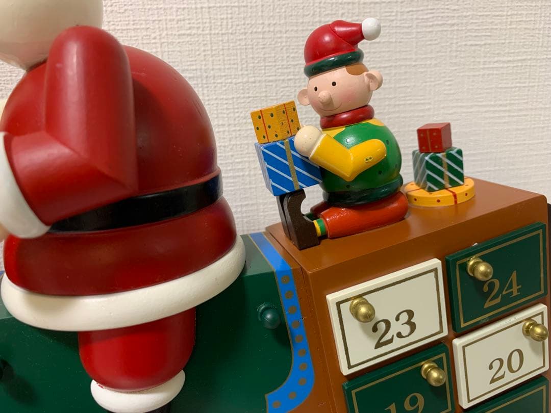 アドベントカレンダー コストコ 木製 サンタと馬