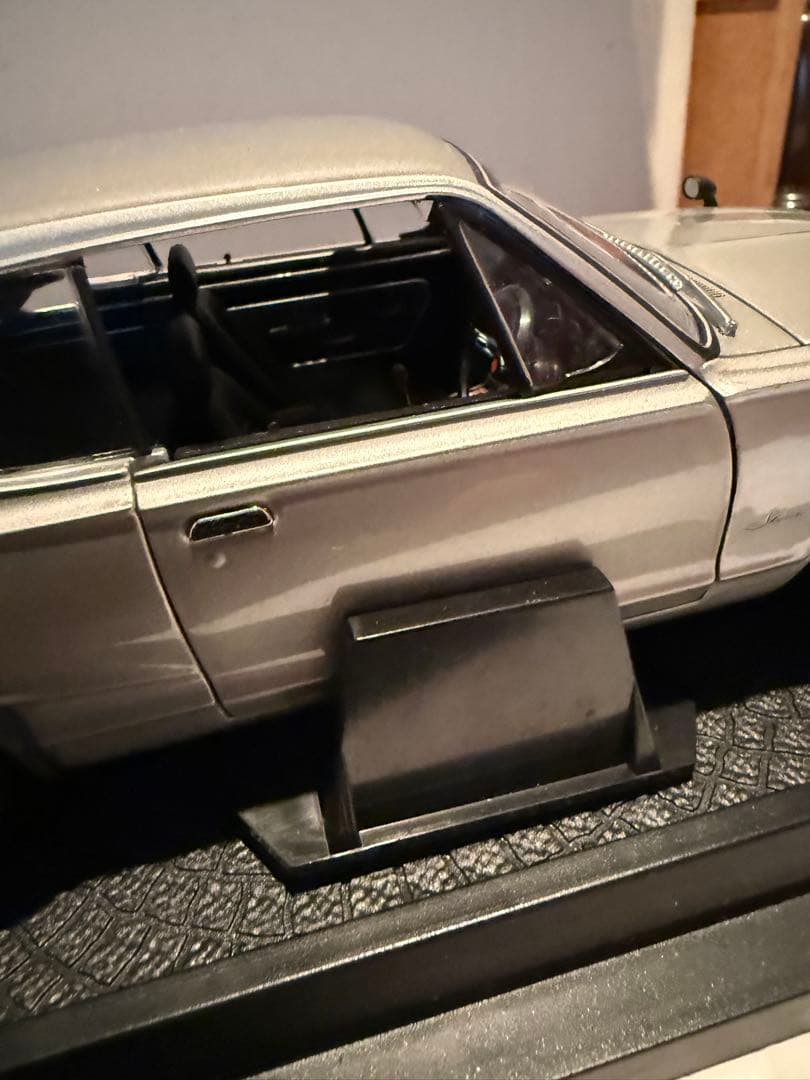 京商　日産スカイライン2000GT-R KPGC-10(初期箱) シルバー