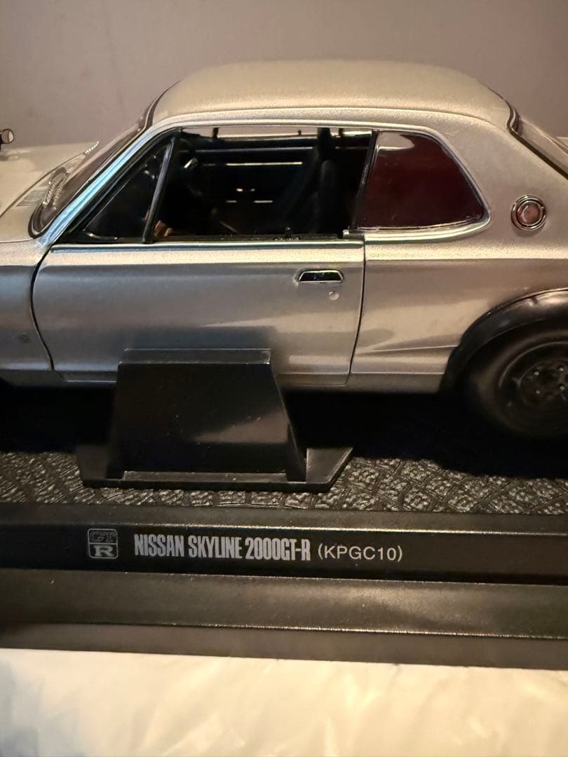 京商　日産スカイライン2000GT-R KPGC-10(初期箱) シルバー