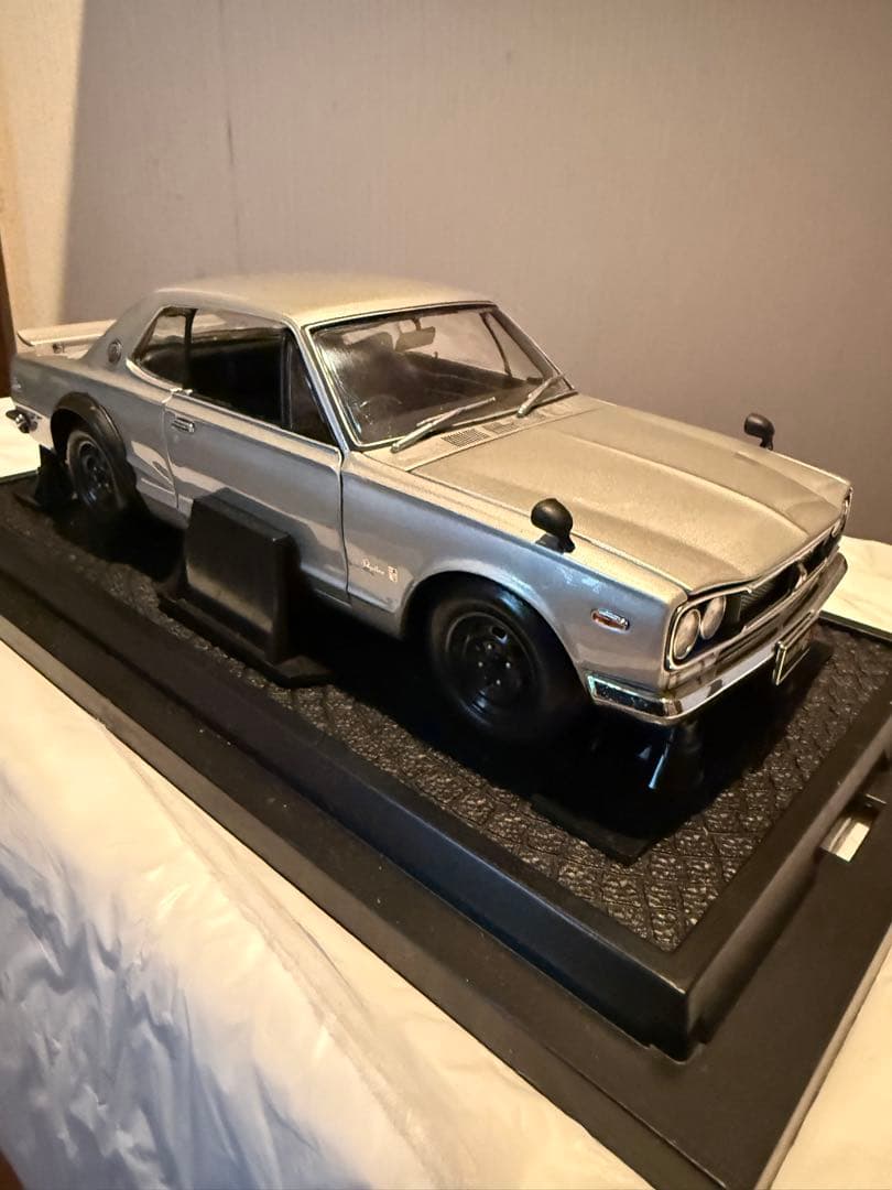 京商　日産スカイライン2000GT-R KPGC-10(初期箱) シルバー