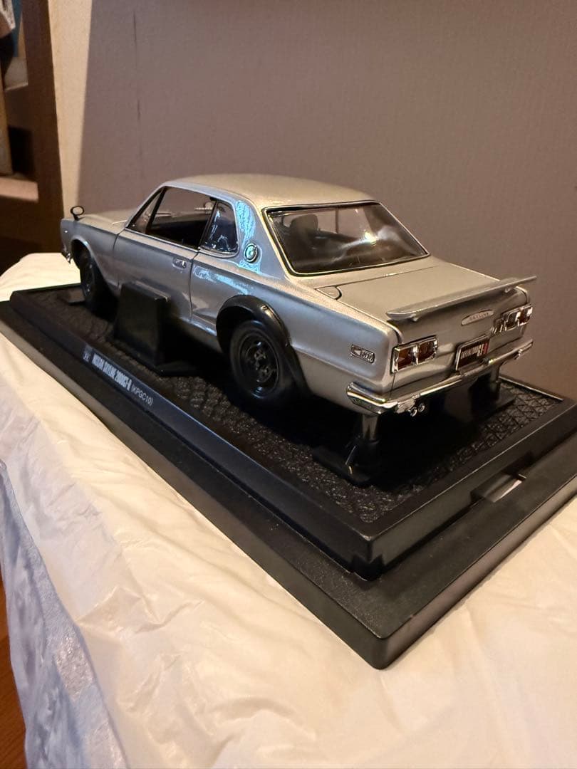 京商　日産スカイライン2000GT-R KPGC-10(初期箱) シルバー