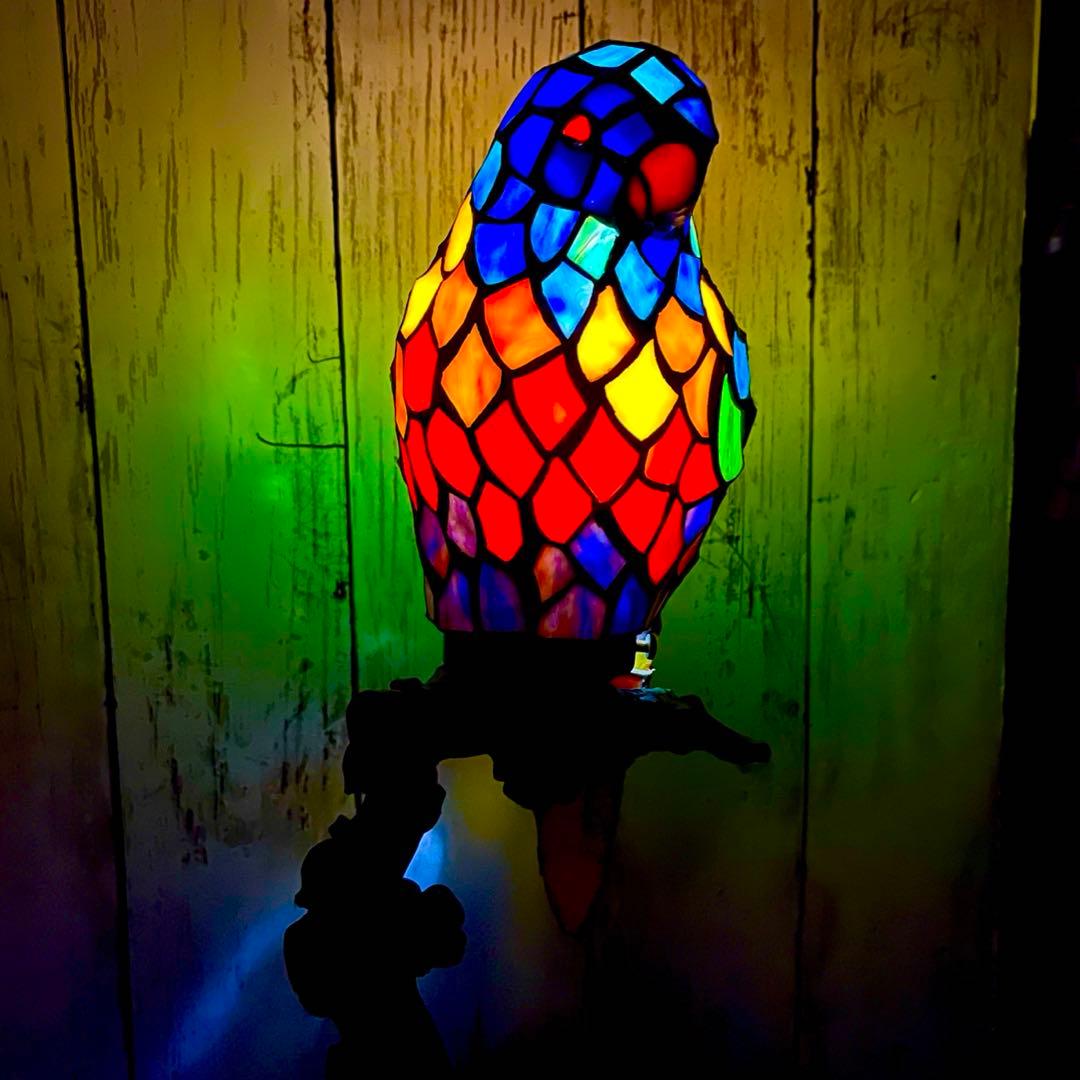 オウムのステンドグラスランプ