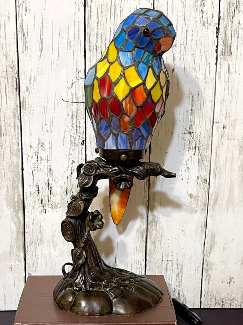 オウムのステンドグラスランプ