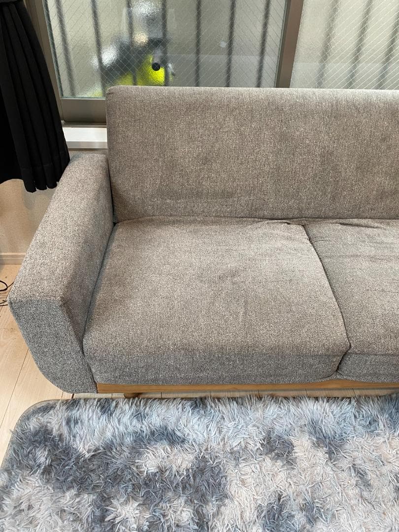 グレー 2人掛けソファ モダンデザイン