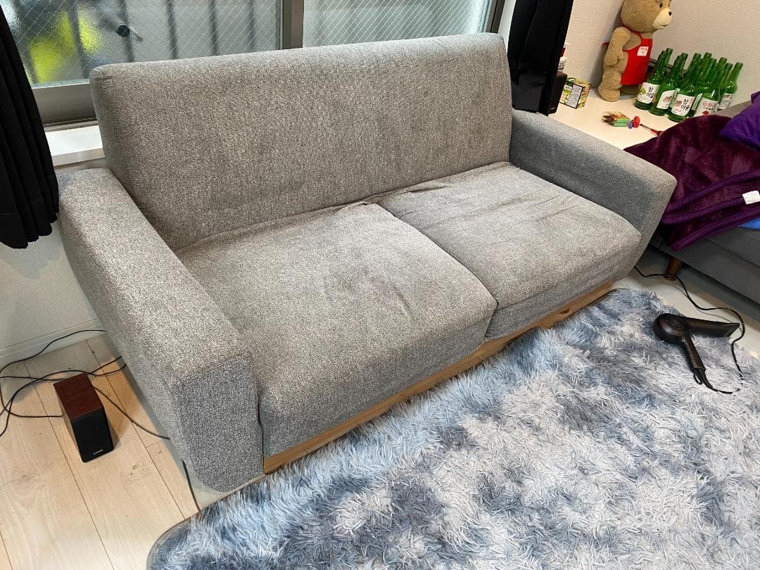 グレー 2人掛けソファ モダンデザイン