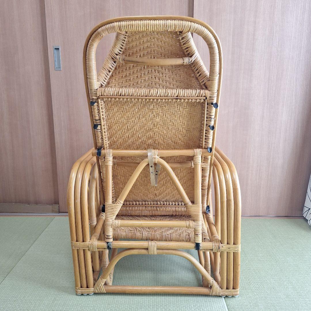 引き取り大歓迎❗ラタン リクライニングチェア マガジンラック付き
