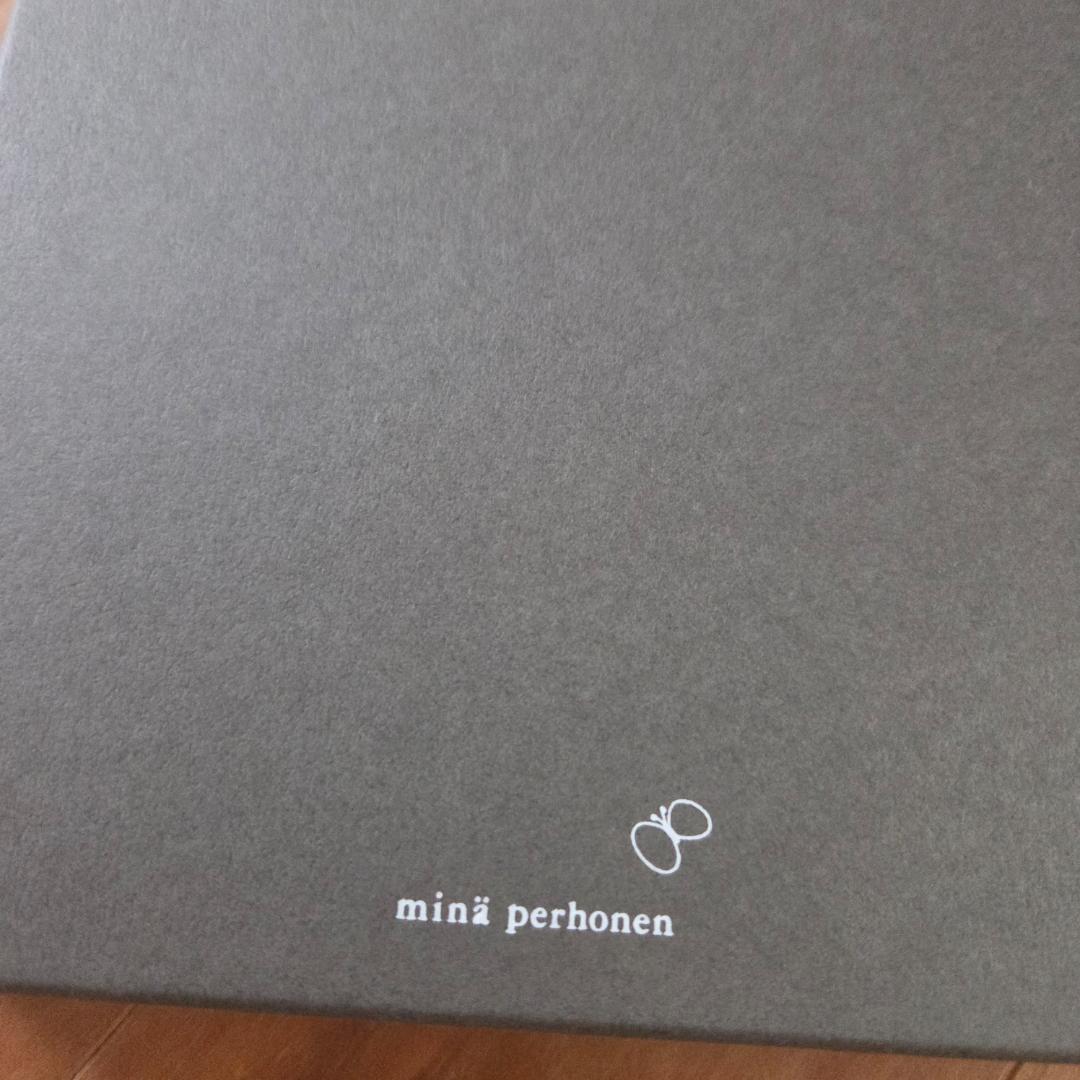 希少　正規品　ミナペルホネン　ファブリックボード　frost garden