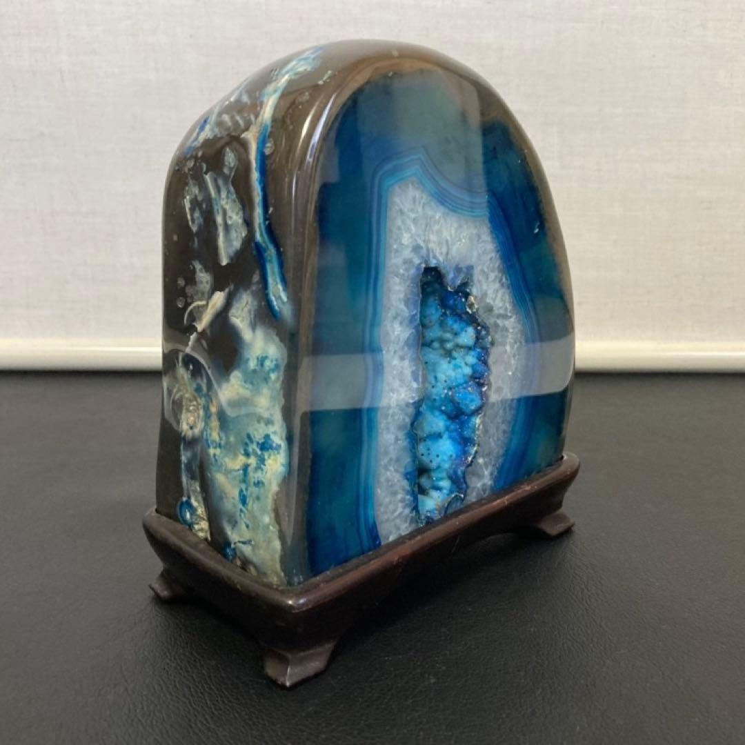 瑪瑙 メノウ 鑑賞石 飾り石 置物 オブジェ 木製 台座付き 青 ブルー