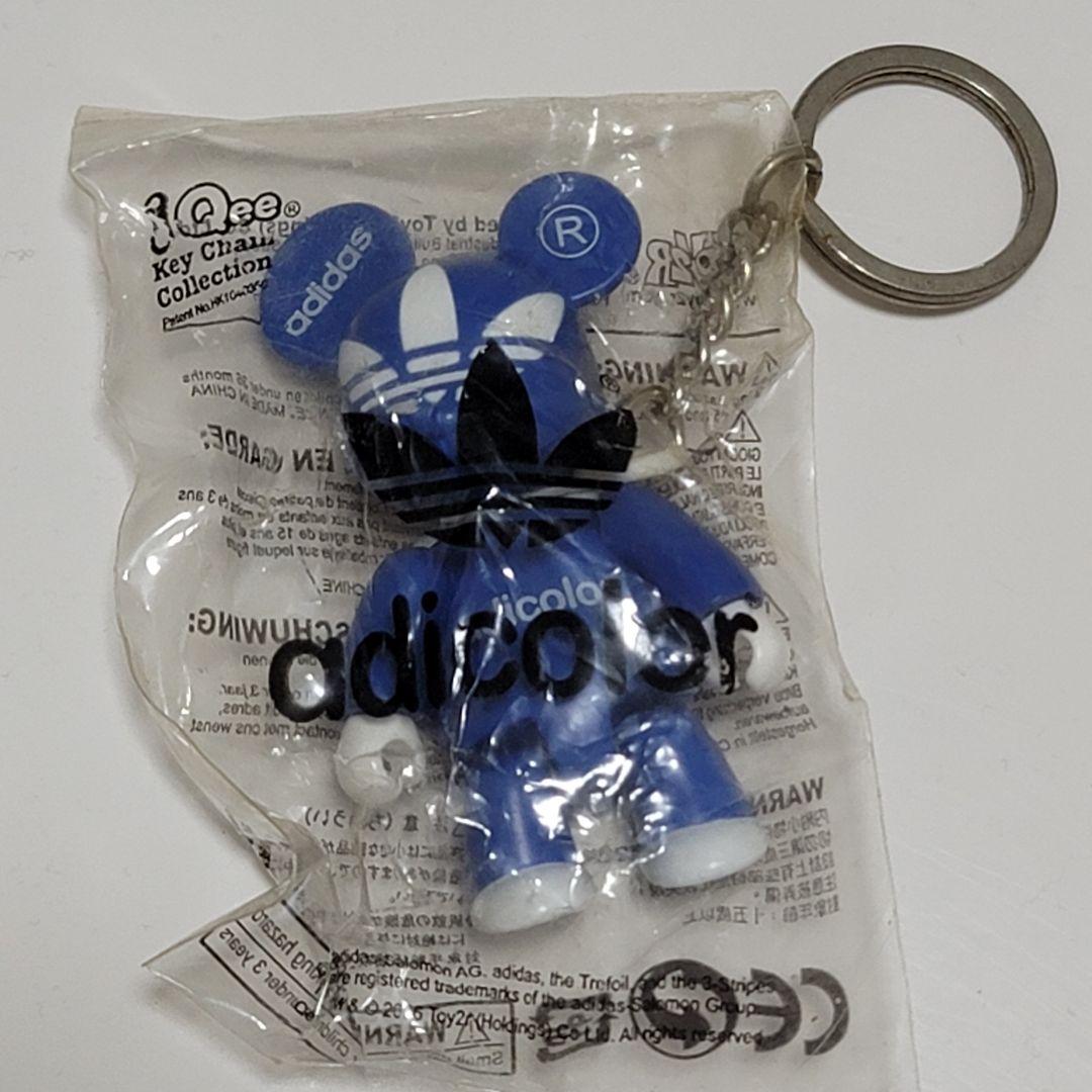 toy2R Qee adidas Adicolor キーホルダー - メルカリ