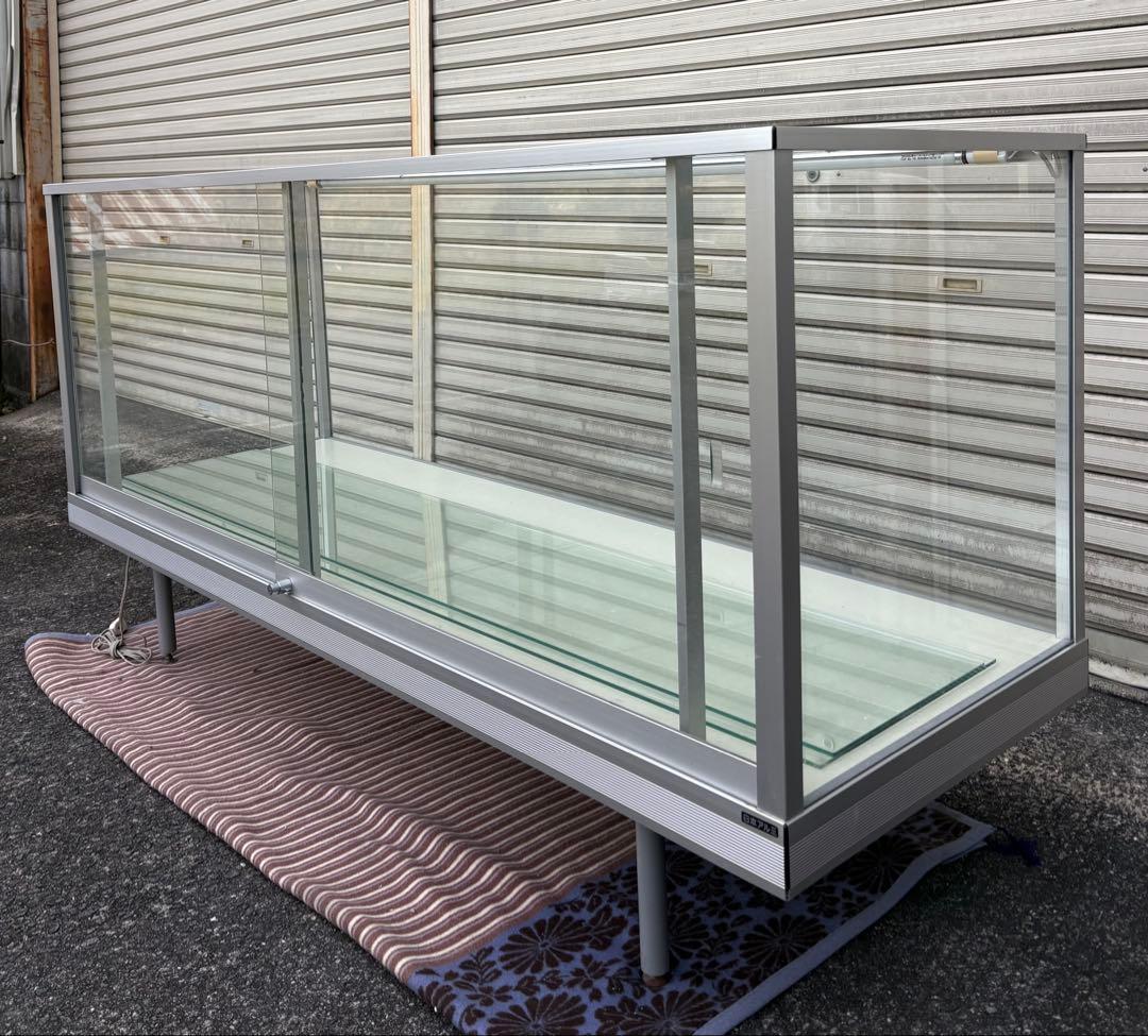 【美品】レトロなショーケース 大型 照明付き