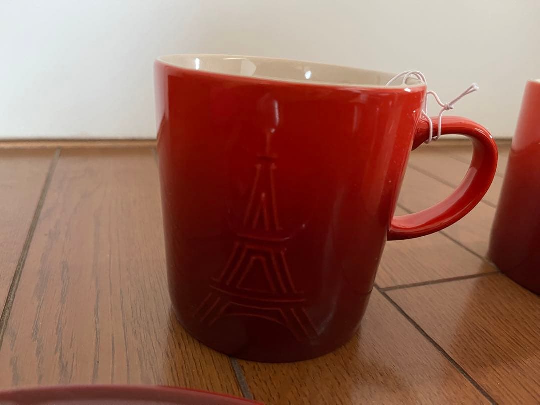ル・クルーゼの茶碗セット　マグカップ（エッフェル塔）　ソルト＆ペッパー入れ
