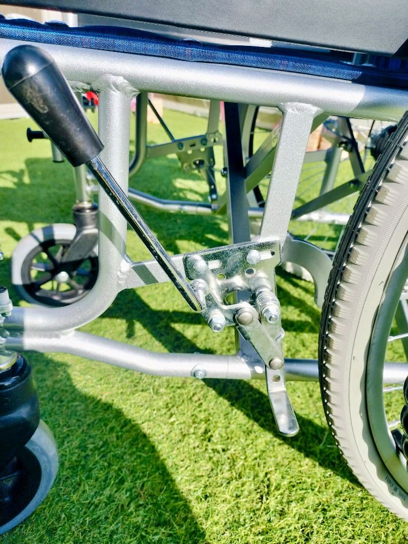 カワムラサイクル アルミフレーム 自走兼介助用 リクライニング 青紫ストライプ