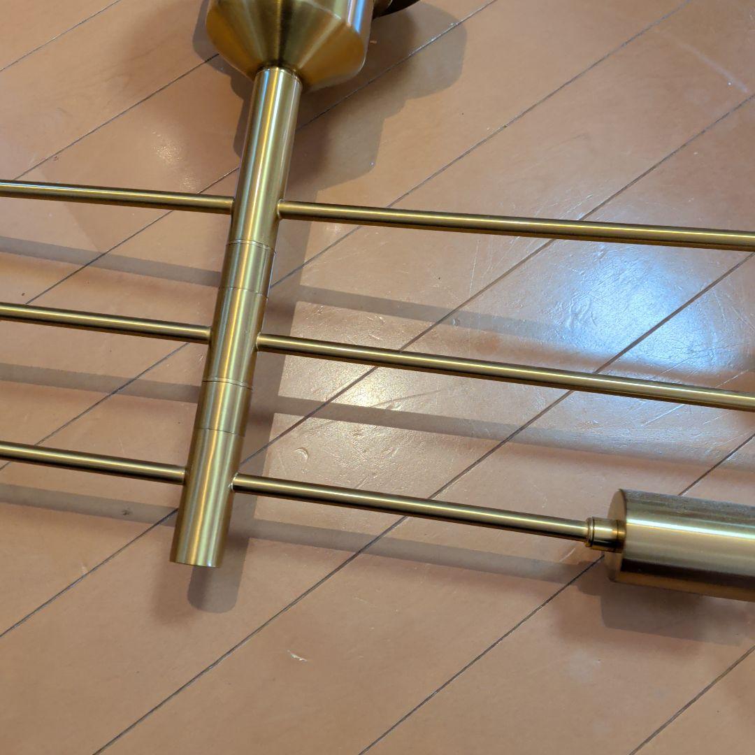 Astre　ゴールドシーリングライト 4灯式 モダンデザイン