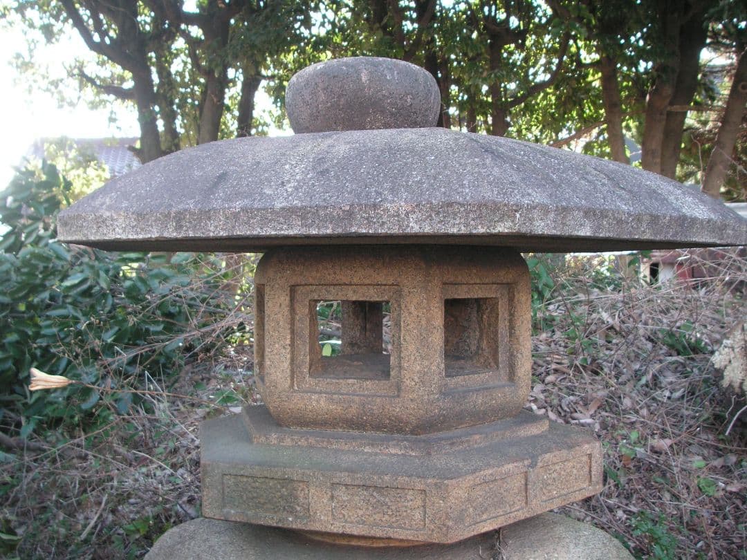 雪見灯籠 六角雪見