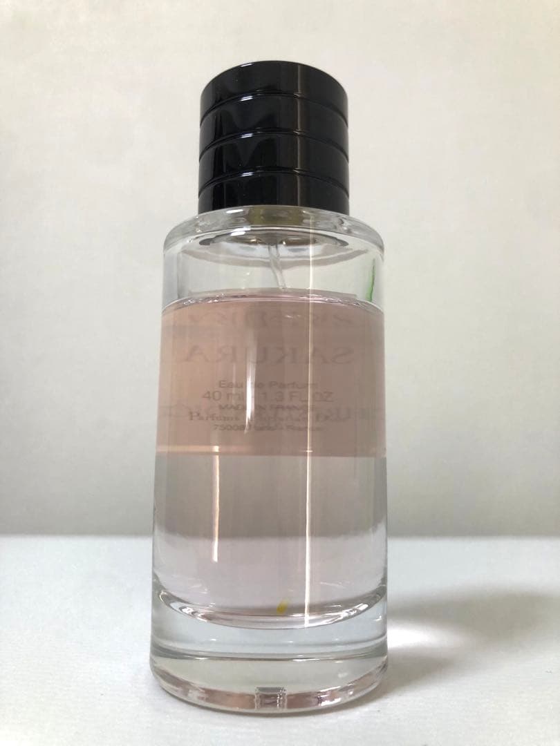 ディオール　メゾンクリスチャン　ディオール サクラ オードゥ　パルファン