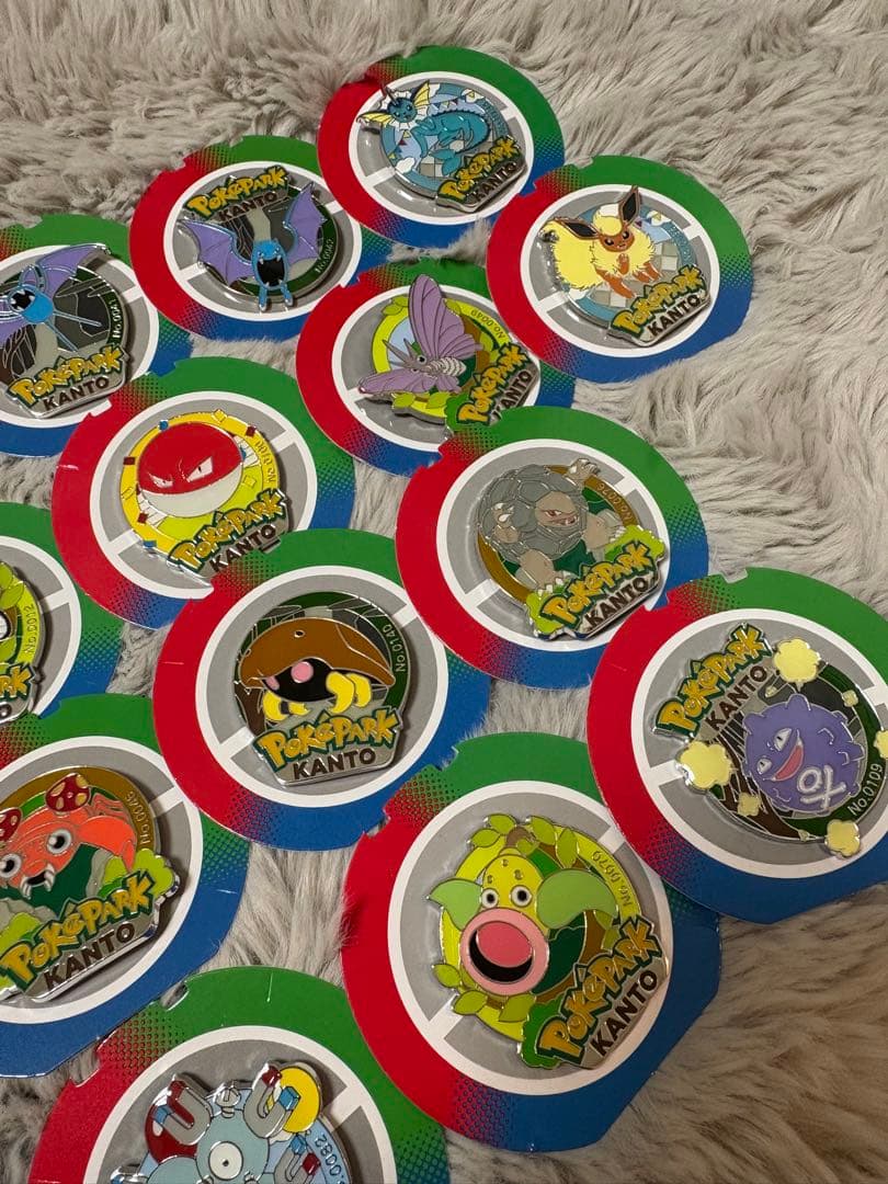 ポケパークカントー限定ピンズピンバッジ×22個シャワーズブースター