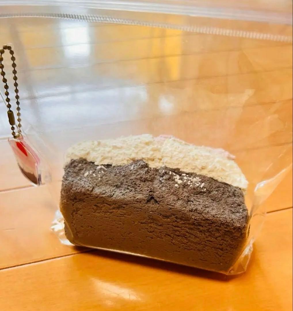 ding jingle bellsいちごゴマトースト 海外スクイーズ 捏捏 - メルカリ