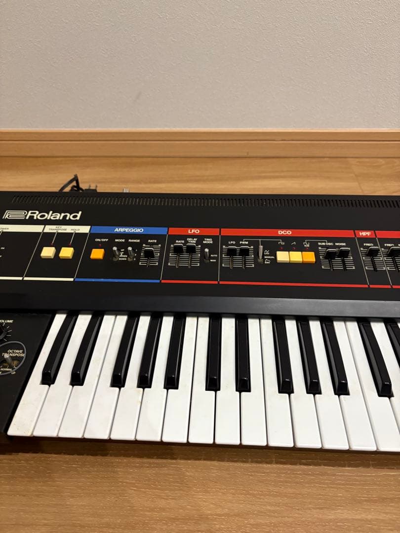 Roland JUNO-6 ポリフォニック・シンセサイザー