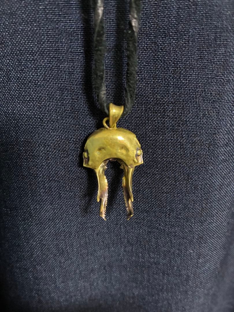 オウゴンオニクワガタ　ネックレス