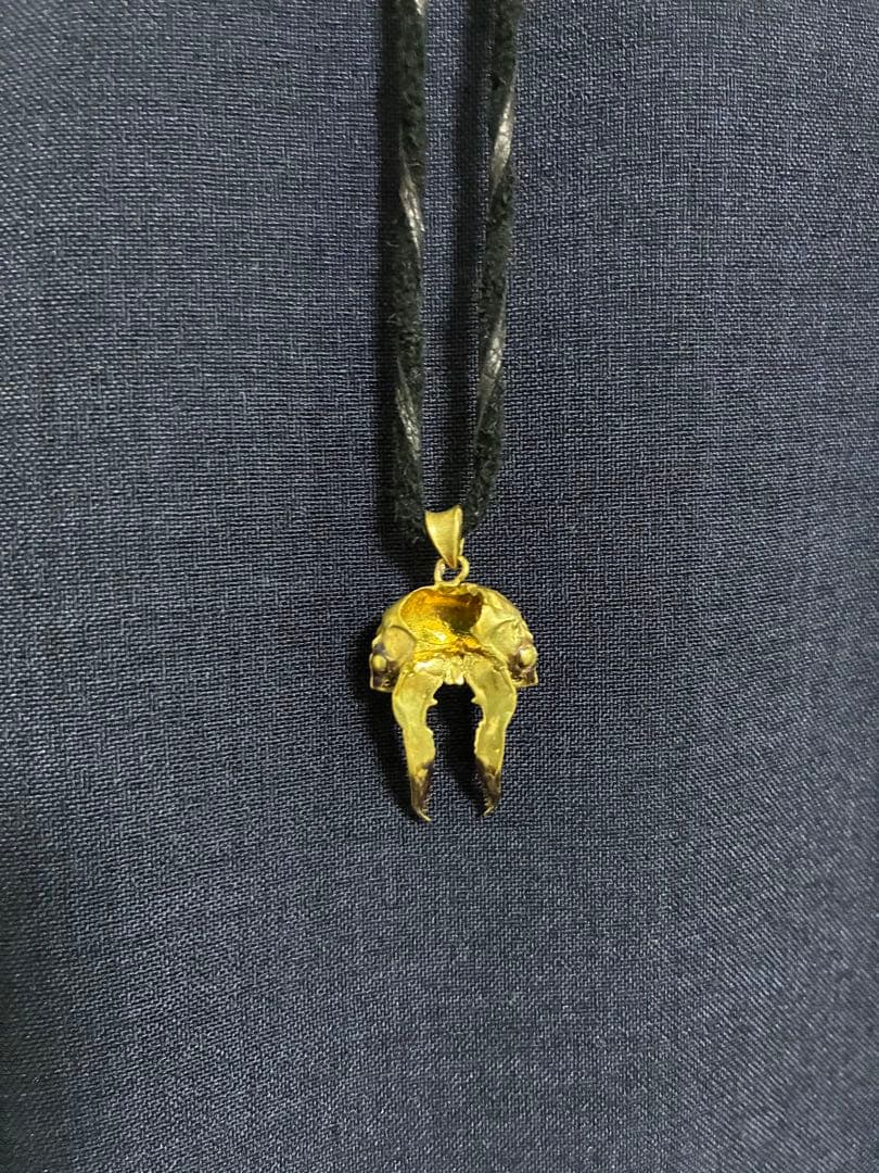 オウゴンオニクワガタ　ネックレス