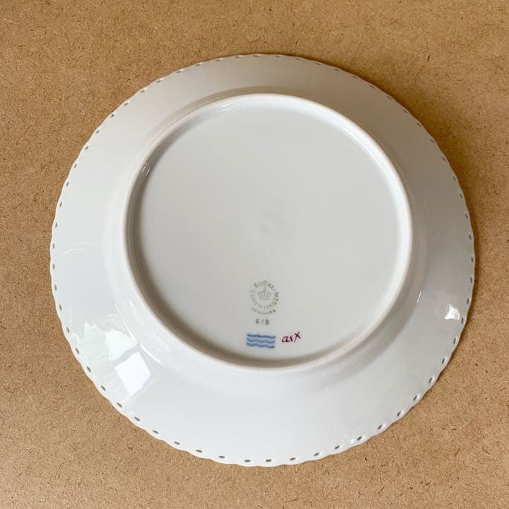 希少 ロイヤルコペンハーゲン 金彩 バーガンディ フルレース　19.5cm