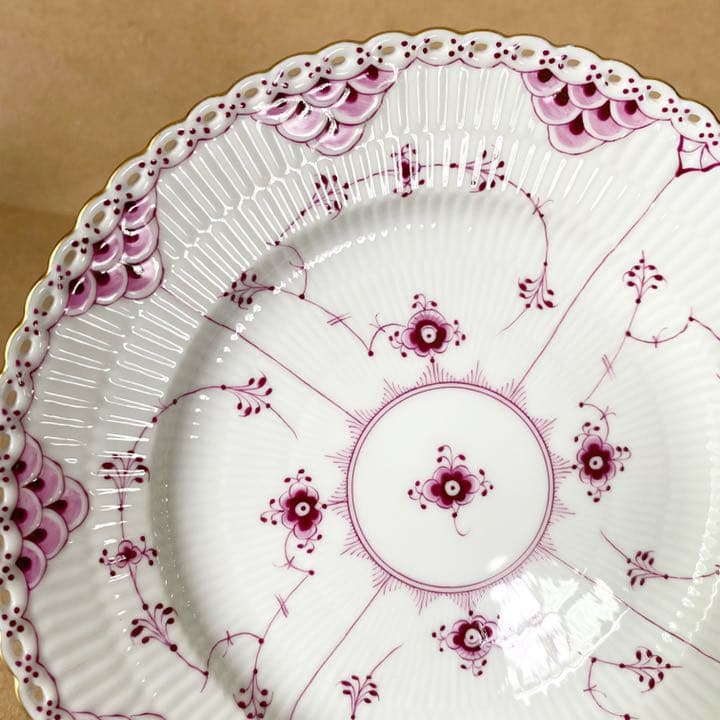 希少 ロイヤルコペンハーゲン 金彩 バーガンディ フルレース　19.5cm