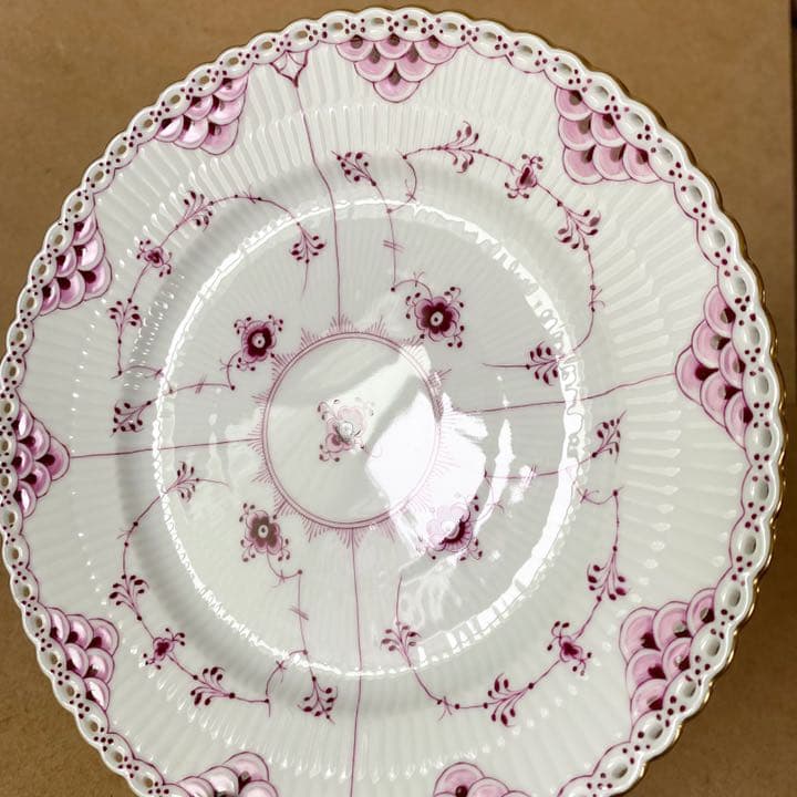 希少 ロイヤルコペンハーゲン 金彩 バーガンディ フルレース　19.5cm