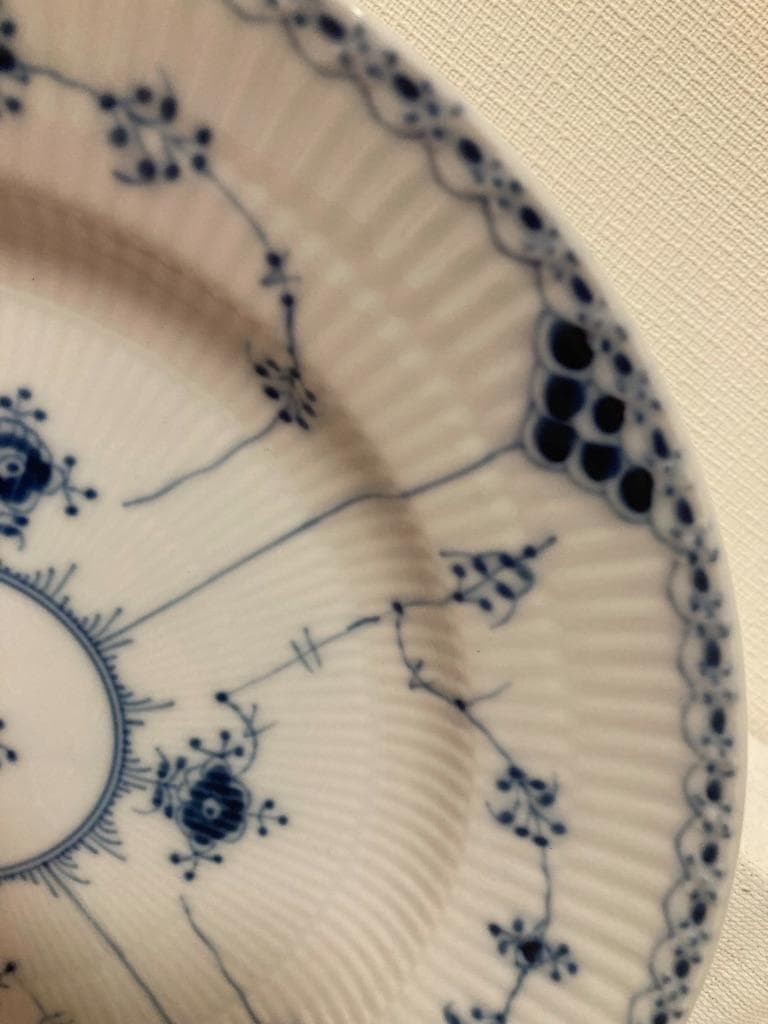 新品　ロイヤルコペンハーゲン ブルーフルーテッド ハーフレース やや深皿