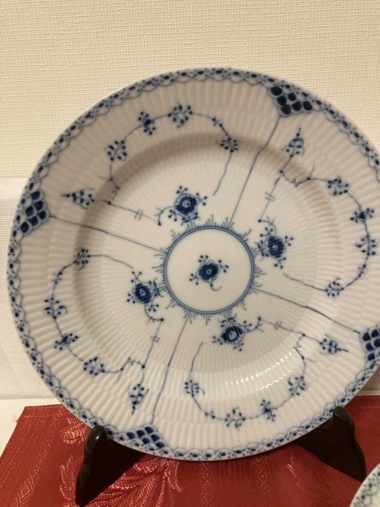 新品　ロイヤルコペンハーゲン ブルーフルーテッド ハーフレース やや深皿