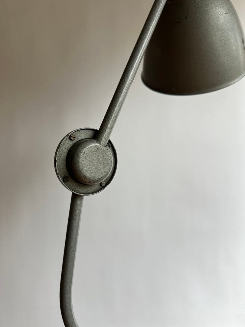 バウハウス50‘s industrial table rampアーム式照明ドイツ