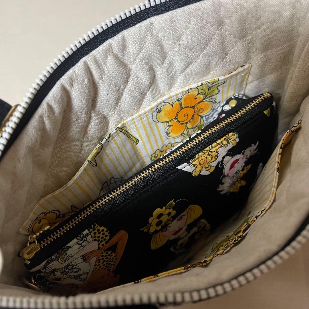 ♡ Bee Happyで2個♡ ハンドメイド　ロラライハリス