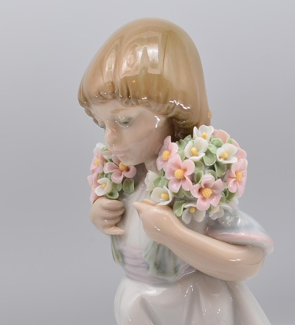 春のブーケ　＃7603　★リヤドロ　スペイン　ポーセリン　光沢仕上げ　絶版　箱付