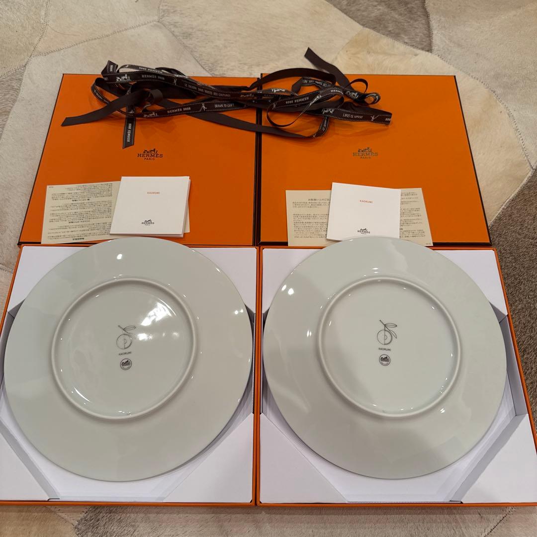 エルメス　いちご・さくらんぼデザインプレートセット