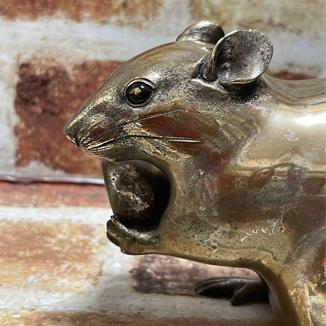 正斉(銘) 栗持ち鼠　金属製