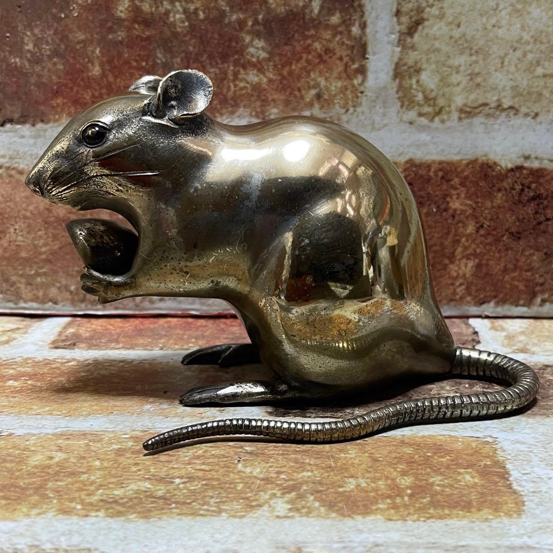 正斉(銘) 栗持ち鼠　金属製