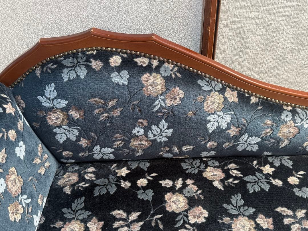 イタリア製　2人かけ　ソファー　刺繍座面　送料込み260126