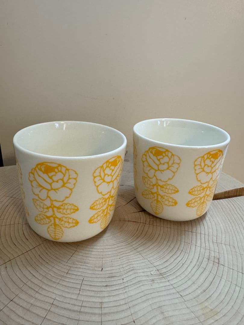 マリメッコ ラテマグ ヴィヒキルース イエロー 2個セット - メルカリ