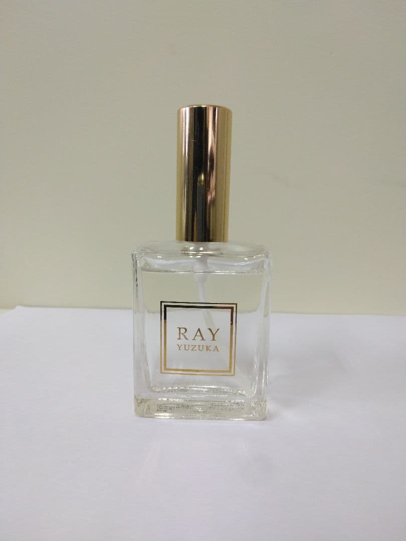 柚香光（ゆずか れい）宝塚歌劇団花組 元トップスター デザイン監修