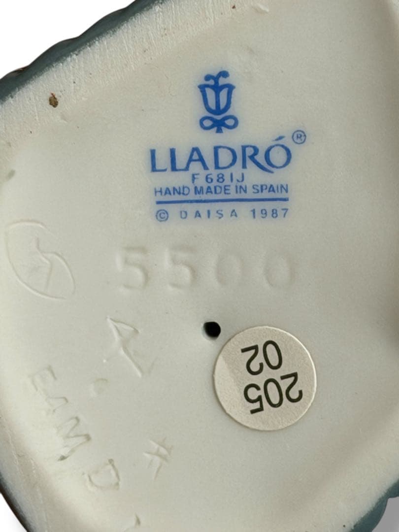 リヤドロ 朝のお祈り 修道女 フィギュリン 置物 P-3 - メルカリ